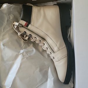 Paolo Tibby-L bootie size 11M
